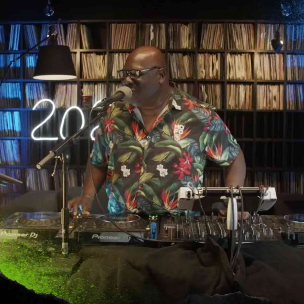 uniqcube custom light box carl cox