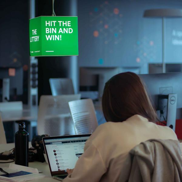 uniqcube-personalized-lamp-light-cube-office-startup-littery