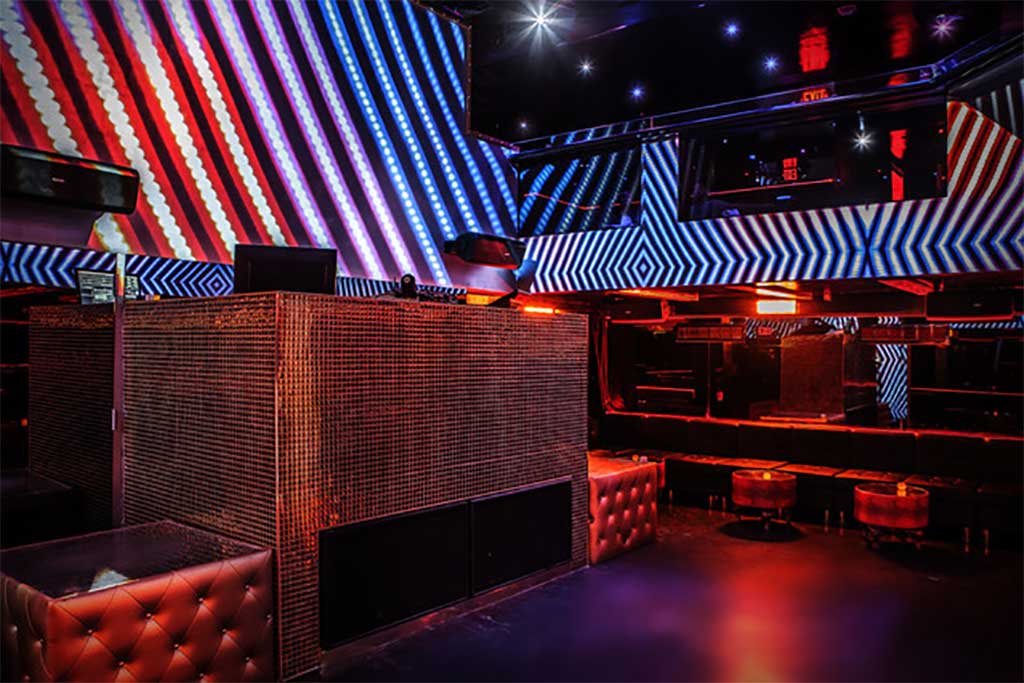 Trendiest and best DJ light options in 2022 UNIQCUBE Trendiest and best DJ light options in 2022 UNIQCUBE