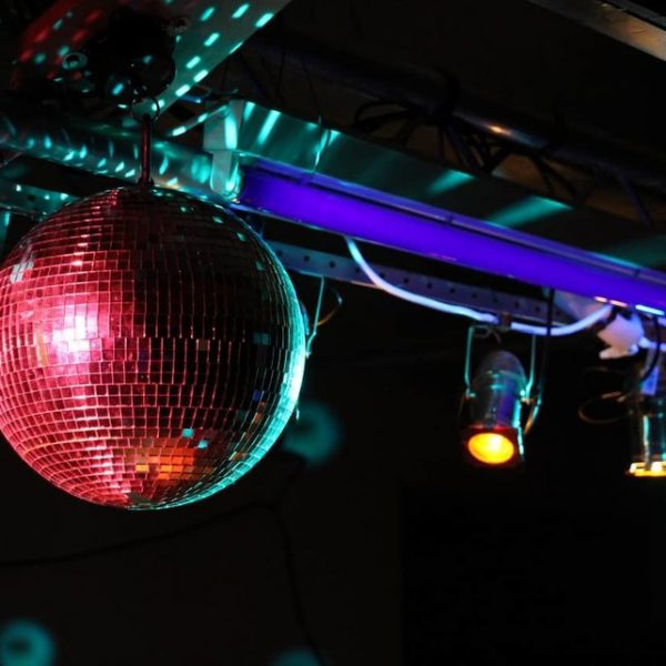 Affordable best DJ lights for aspiring DJs. UNIQCUBE