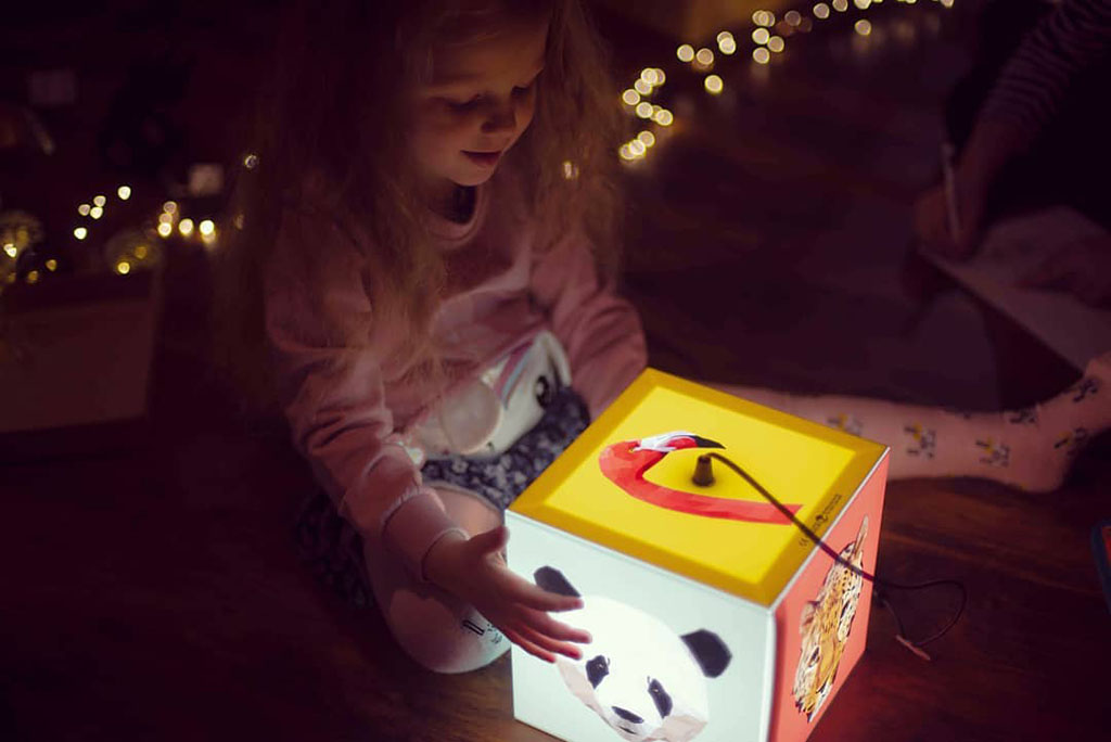 cuztomized light box for children as a gift for christmas